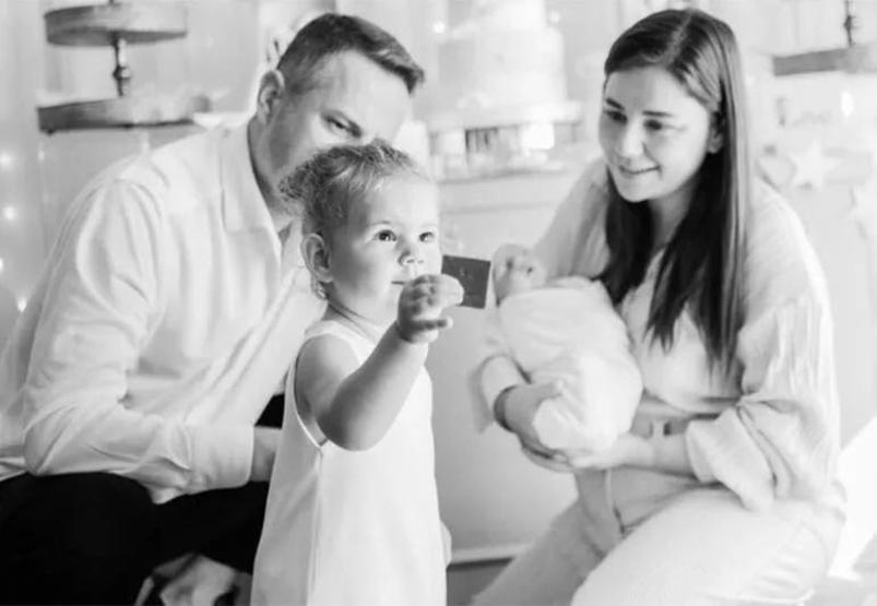 Merve Özbeyin aile pozuna beğeni yağdı