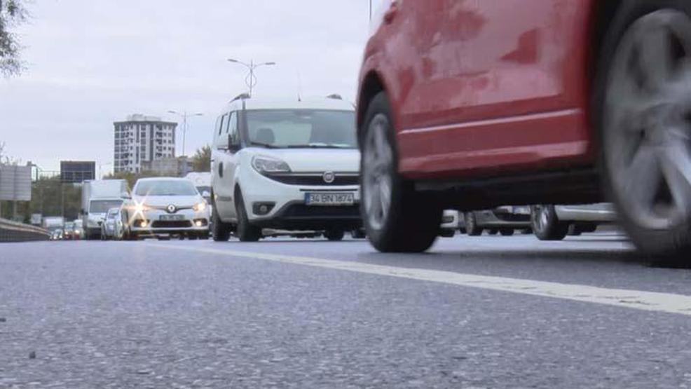 İstanbulda trafikte 1 yıl içinde yüzde 30 artış; hava kirliliği de arttı