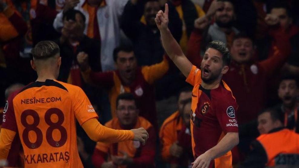 Galatasarayda sürpriz ayrılık Mertense teklif geldi