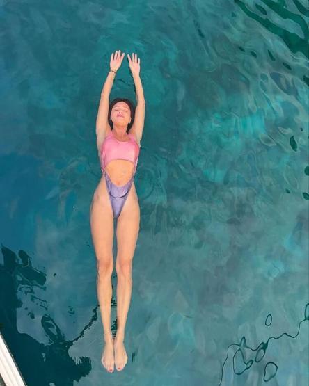 Ebru Şallıdan tatil pozları