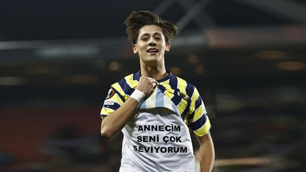 Dinamo Kiev Fenerbahçe maçına damga vurdu Arda Gülerden iki rekor birden