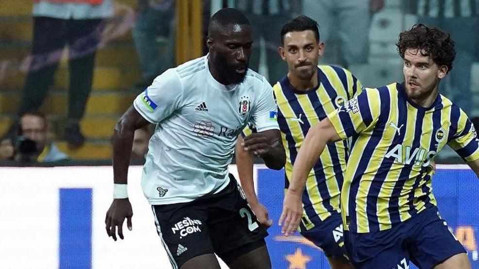Weghorst derbide oynayacak mı İşte Galatasaray Beşiktaş derbisinin 11leri (GS BJK muhtemel 11)