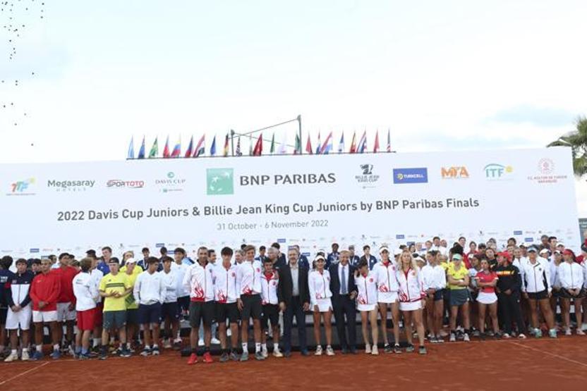 Bakan Kasapoğlu Antalyada 4 farklı spor branşını yerinde takip etti
