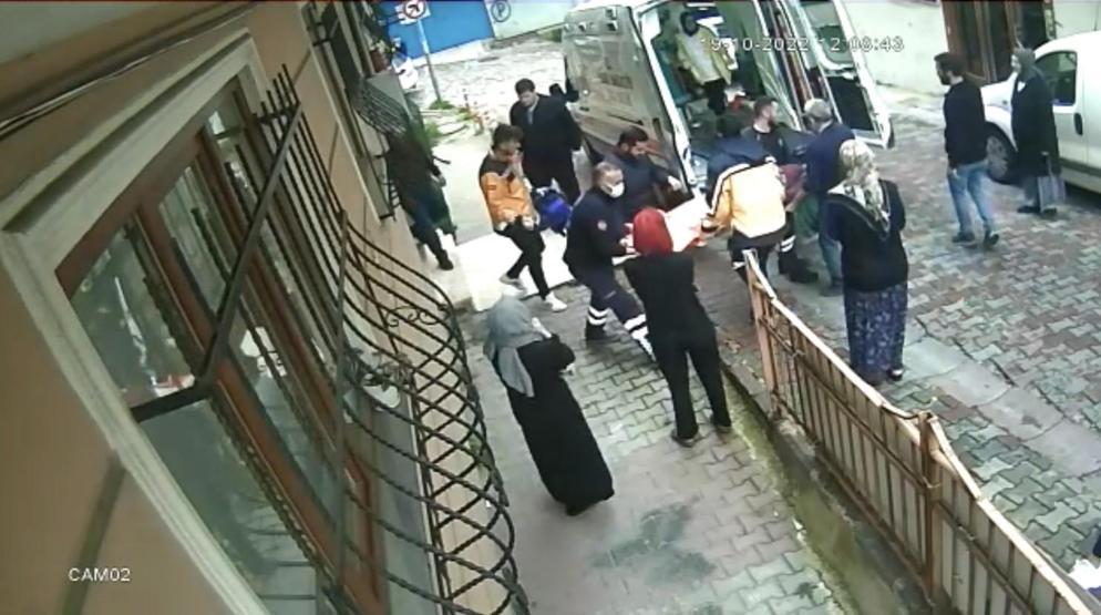 İstanbul’da korkunç olay Merdivenlerden “annem” diye feryat ederek indi
