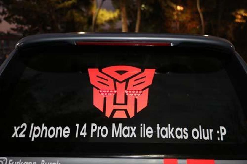 Hayali olan telefon için aracını gözden çıkardı