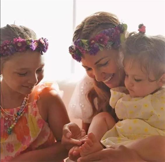 Meryem Uzerli takipçilerini yıllar öncesine götürdü