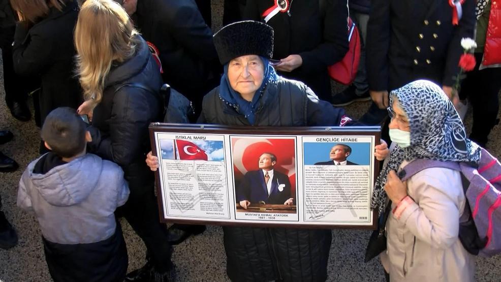 Türkiye Atasını anıyor Yurdun dört bir yanından kareler