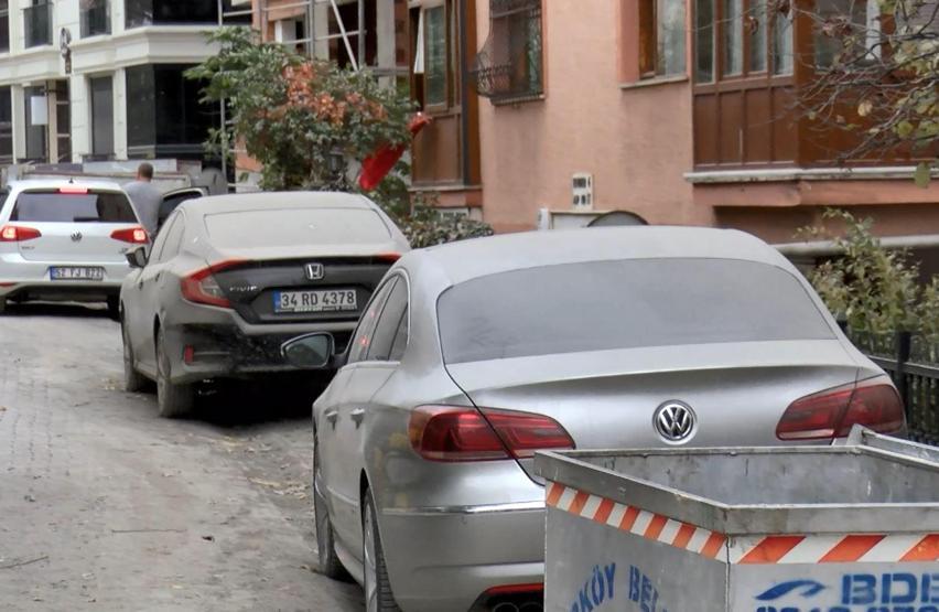 Bakırköyde toz çilesi Vatandaş isyan etti: Nefes alamıyorum