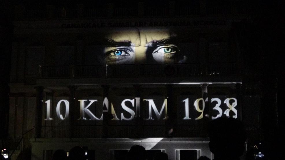 Çanakkalede 10 Kasıma özel 3D Mapping gösterisi