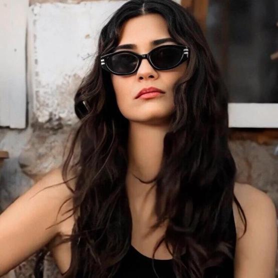 Tuba Büyüküstün heykelini ziyaret etti