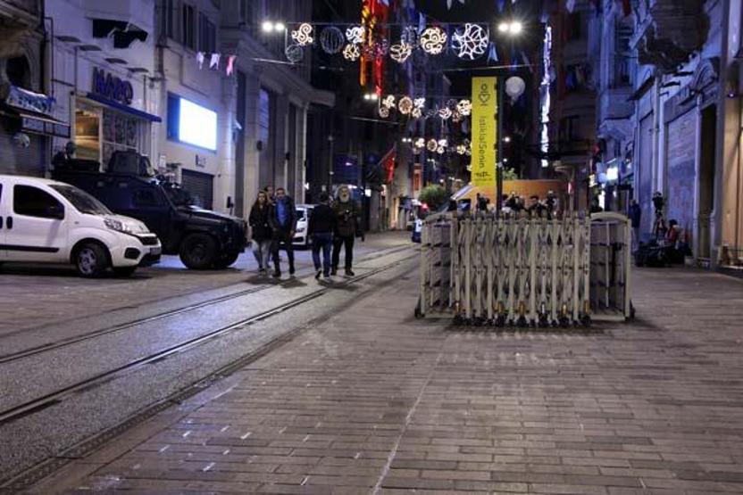 İstiklal Caddesi’nde oturaklar söküldü