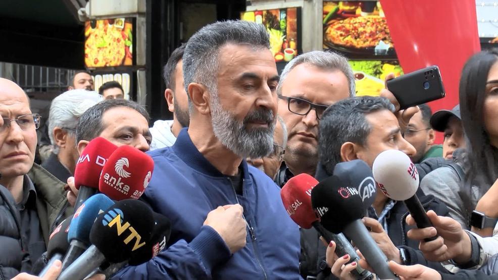 İstiklal Caddesinde en acı an Eşi ve kızını kaybettiği noktaya geldi