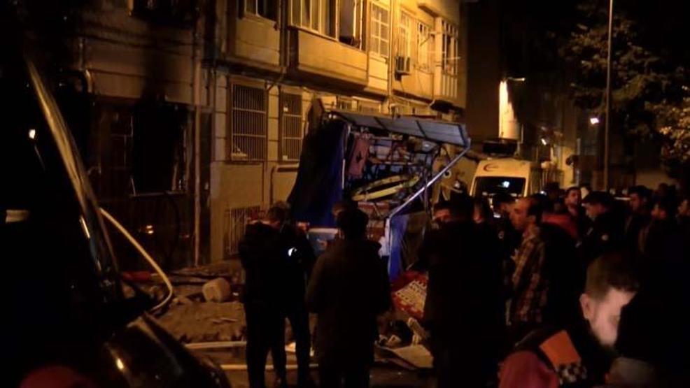 Fatihte doğal gaz alt yapı çalışması sırasında patlama: 10 yaralı