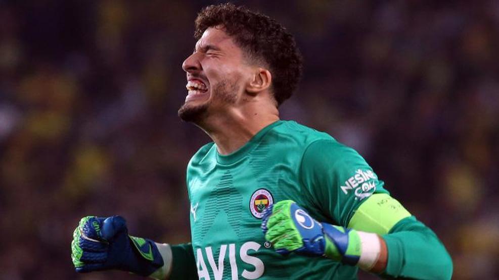 Fenerbahçeden flaş Altay Bayındır kararı
