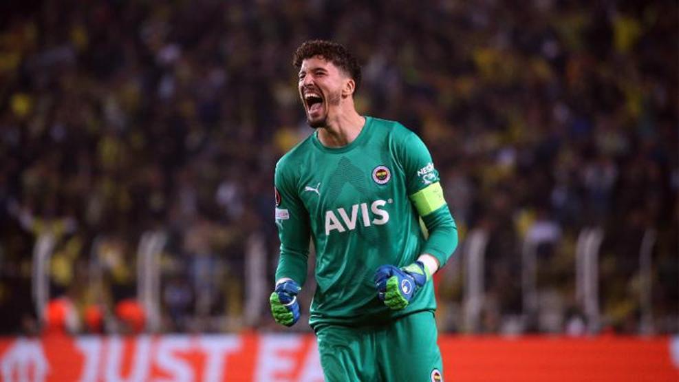 Fenerbahçeden flaş Altay Bayındır kararı