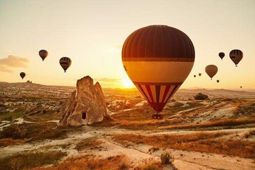 Dünyadaki en iyi, en farklı seyahat rotalarından biri Mevsimi olmayan bir yer Adeta doğal bir film setini andırıyor