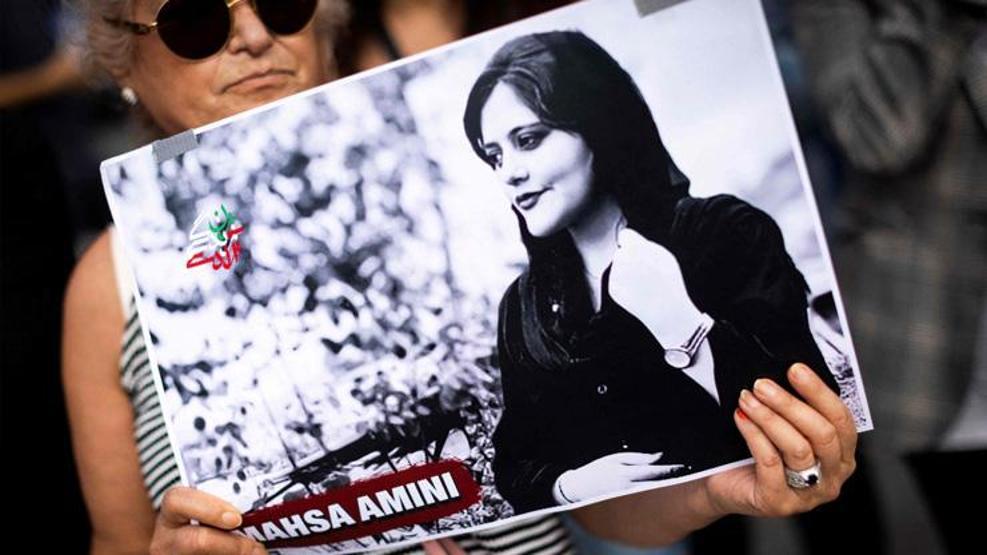 İran Milli Takımı kaptanı Ehsan Hajsafiden ülkesindeki protestoculara destek