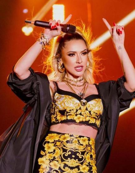 Hadise isyan etti: Bu resmen özel hayatıma tecavüz
