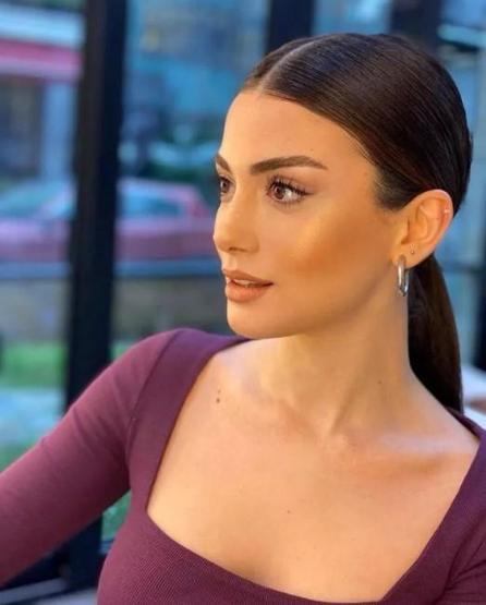 Özge Yağızın estetiksiz hali sosyal medyada gündem oldu