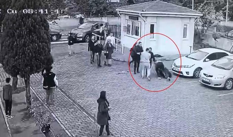 Okulda öğretmene tekmeli- yumruklu saldırı