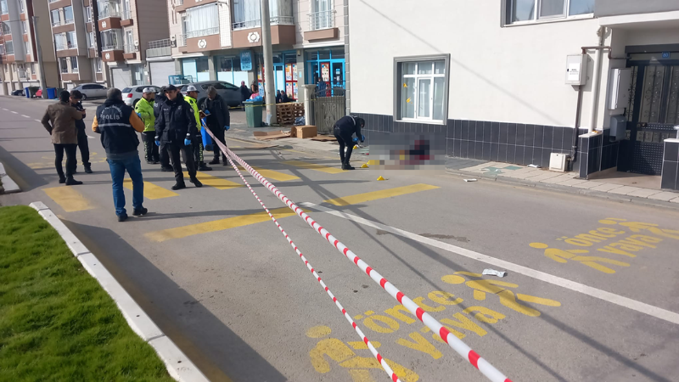 Sokak ortasında Selcanı öldürüp intihar etti