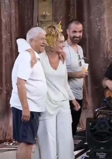 Sıla Gençoğlunun babası Şükrü Gençoğlu hayatını kaybetti