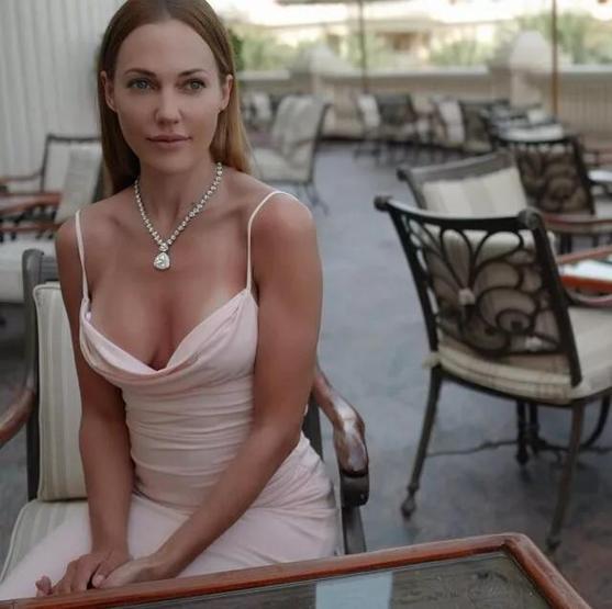 Meryem Uzerlinin kazandığı para dudak uçuklattı