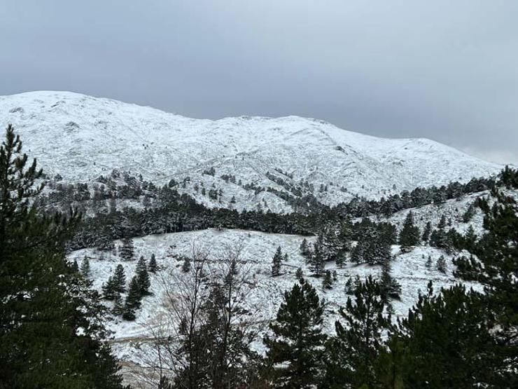 Akdağ’da iki mevsim bir arada