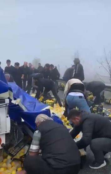 Son dakika... Bursa İzmir yolunda zincirleme kaza Çok sayıda araç birbirine girdi
