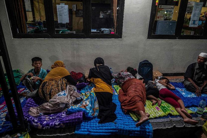 Endonezya’da Semeru Yanardağı patladı, 2 bin kişi tahliye edildi