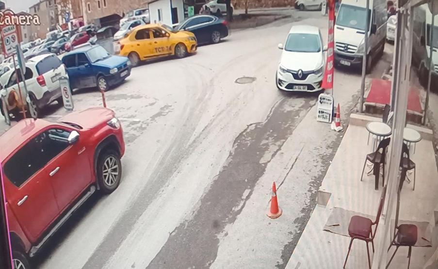 Edirnede sokak ortasında silahlı çatışma