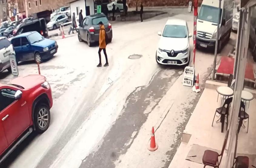 Edirnede sokak ortasında silahlı çatışma