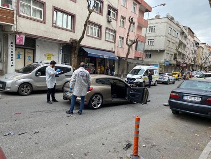 Otomobiliyle giderken silahlı saldırıya uğrayan genç hayatını kaybetti