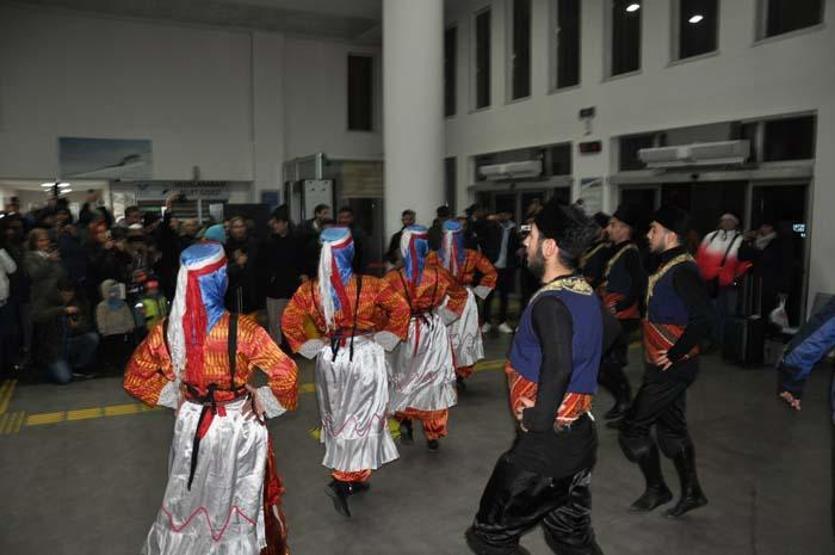 Turistik Doğu Ekspresi son durağı Kars’ta coşkuyla karşılandı