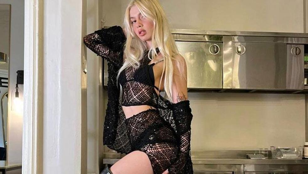 Aleyna Tilkiden dikkat çeken açıklama: Bir süre şarkı söyleyemeyeceğim