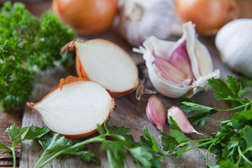 Soğanı yıllarca yanlış tüketmişiz Bütün vitaminleri kayboluyor