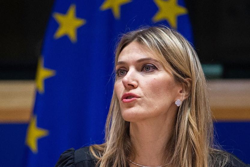 APde rüşvet skandalı Erkek arkadaşı her şeyi itiraf etti