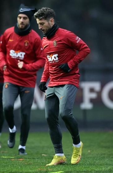 Galatasarayın idmanında sürpriz isim