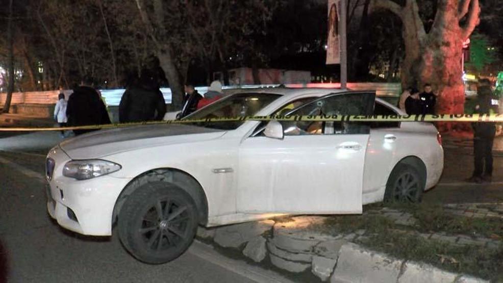 Eyüpsultanda lüks otomobile silahlı saldırı: 1 ölü