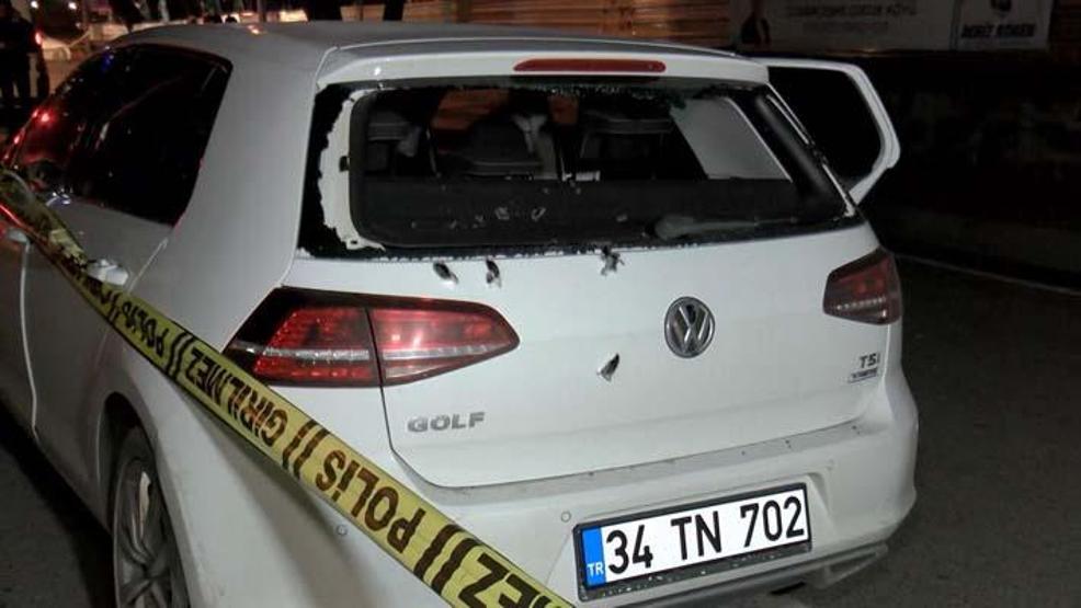 Eyüpsultanda lüks otomobile silahlı saldırı: 1 ölü