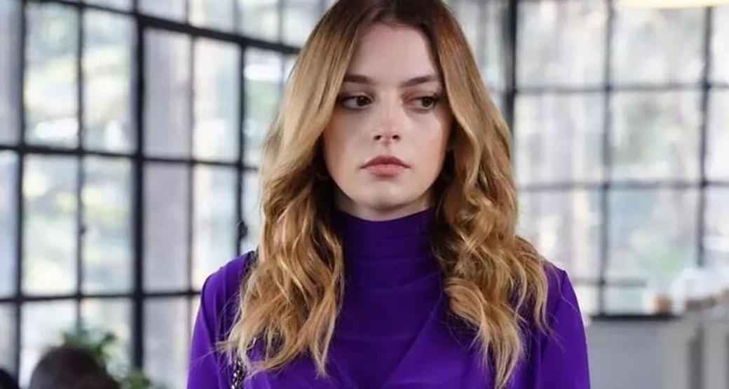 Melis Sezen makyajsız pozlarıyla ortalığı kasıp kavurdu