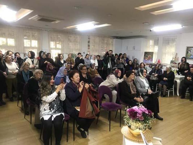 Çini Sanatçısı Gül Camadan’ın öğrencilerinden renkli sergi