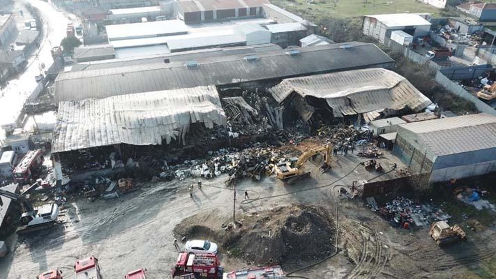 Eyüpsultanda yanan fabrikada kayıp işçinin cesedine ulaşıldı