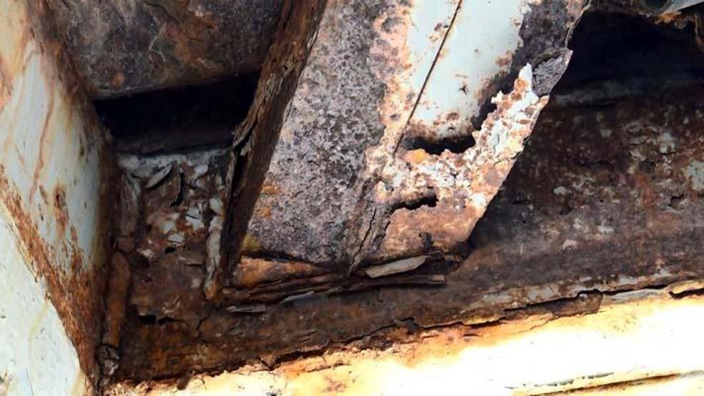 Avcılar’da ‘korku üstgeçidi’nin sökümüne başlandı
