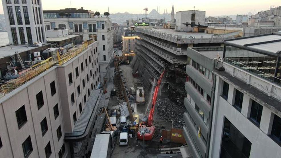 Karaköy Katlı Otoparkında yıkım başladı