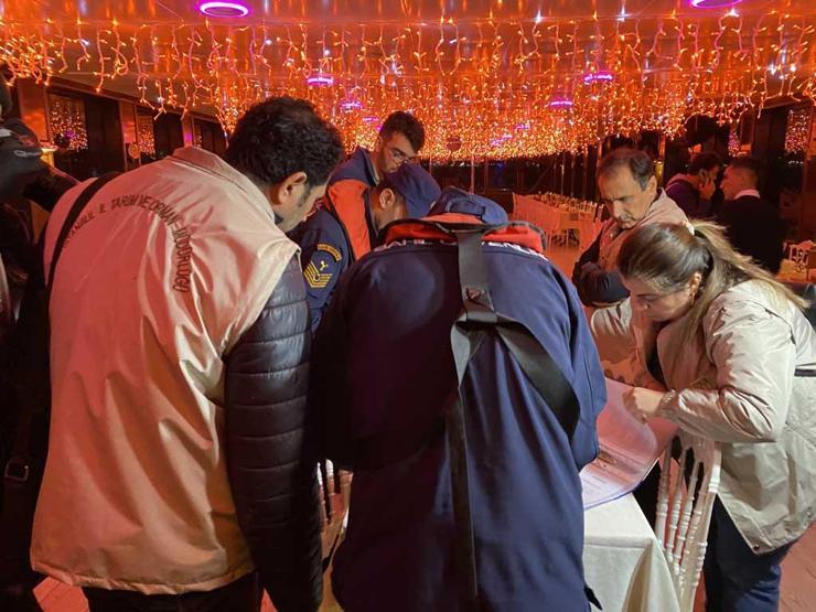 İstanbul Boğazı’nda yılbaşı öncesi teknelere kaçak ve sahte içki denetimi