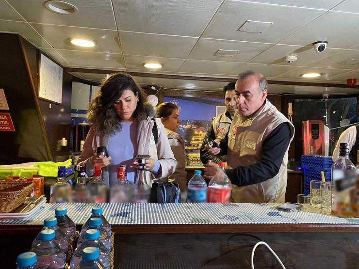 İstanbul Boğazı’nda yılbaşı öncesi teknelere kaçak ve sahte içki denetimi