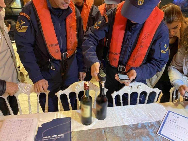 İstanbul Boğazı’nda yılbaşı öncesi teknelere kaçak ve sahte içki denetimi