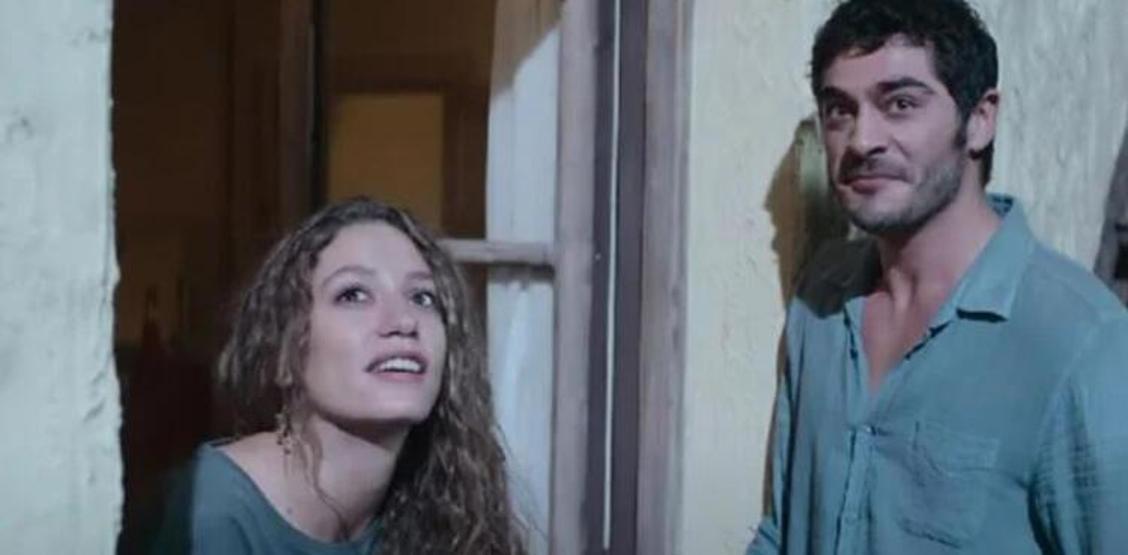 Serenay Sarıkaya ve Burak Deniz aşk mı yaşıyor İlk açıklama geldi
