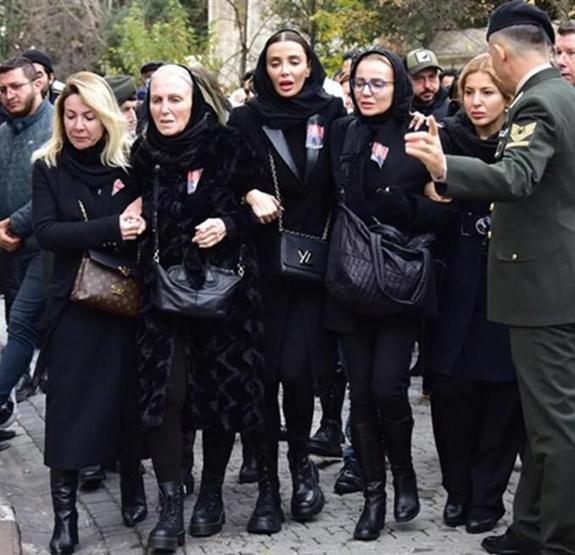 Özge Ulusoyun tarifsiz acısı: Sana tüm hakkım helal babacığım
